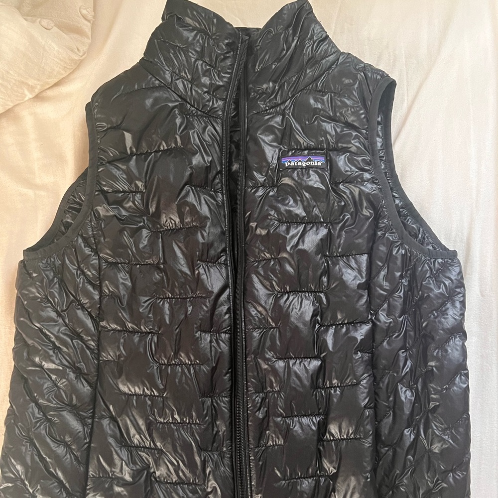 Black light weight vest